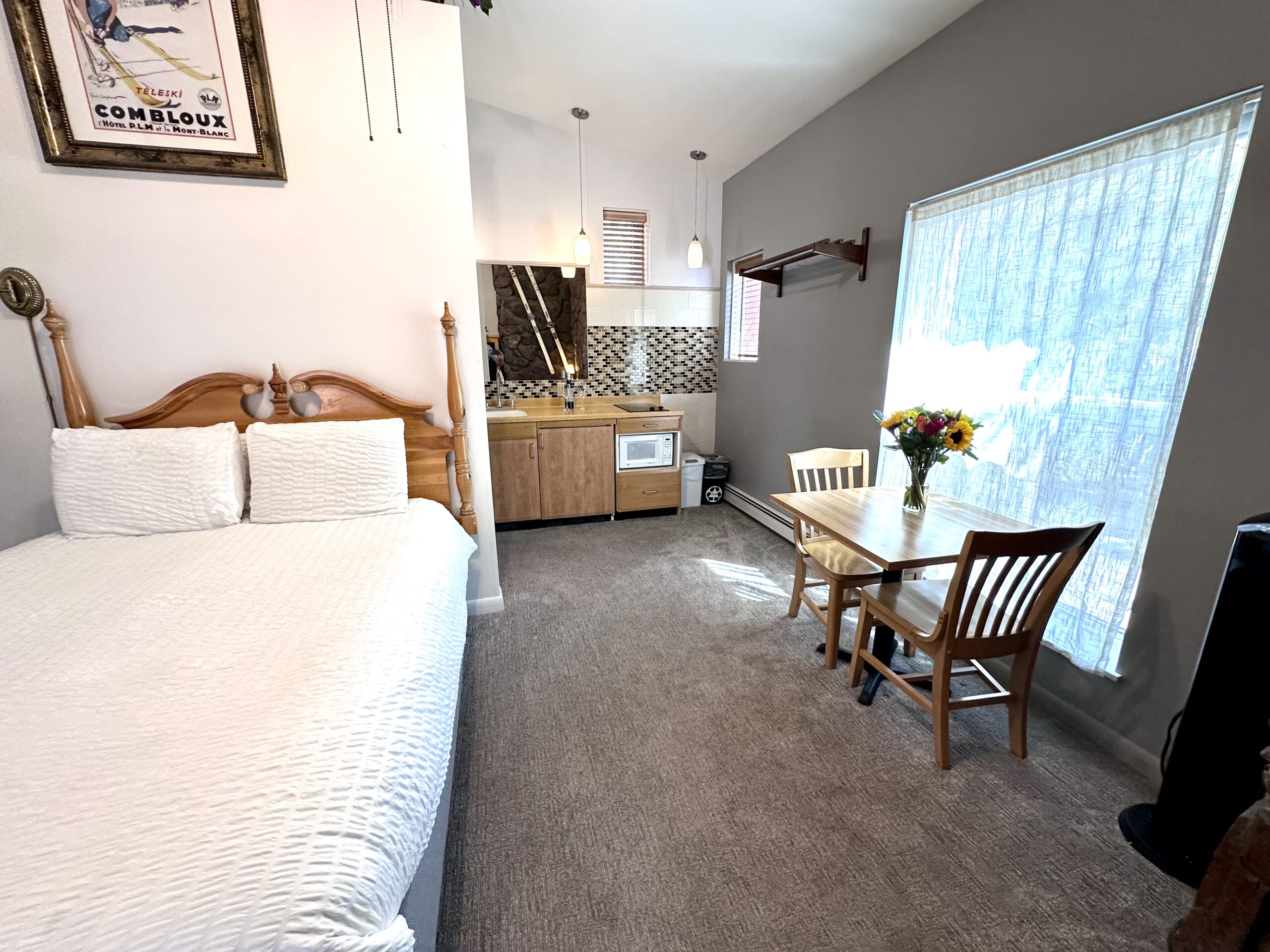 Room 300 Tyrolean Lodge