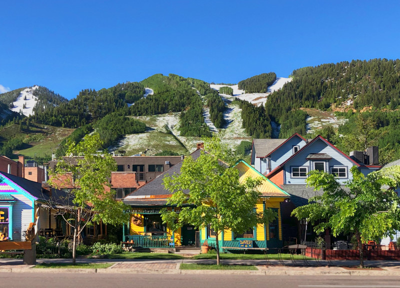 Shops in Aspen, CO with Ajax Mountain nearby Tyrolean Lodge